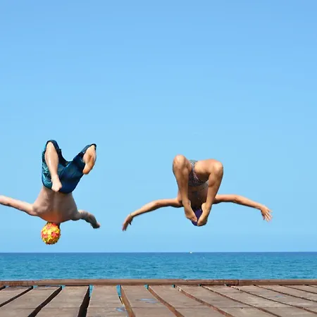 Holiday home Cyprus 2 Beds Ensuite Pool Patio Wifi Parking *