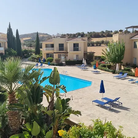 Holiday home Cyprus 2 Beds Ensuite Pool Patios Wifi Parkin *
