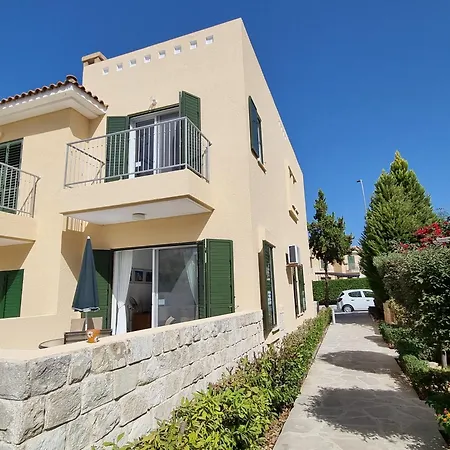 Cyprus 2 Beds Ensuite Pool Patios Wifi Parkin Holiday home Polis