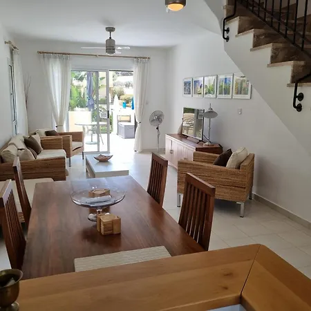 Cyprus 2 Beds Ensuite Pool Patios Wifi Parkin Holiday home Polis
