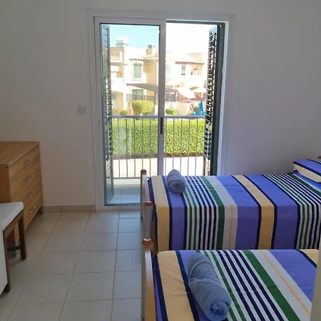 度假居 Cyprus 2 Beds Ensuite Pool Patio Wifi Parking Polis