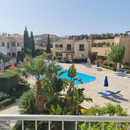 度假居 Cyprus 2 Beds Ensuite Pool Patio Wifi Parking Polis